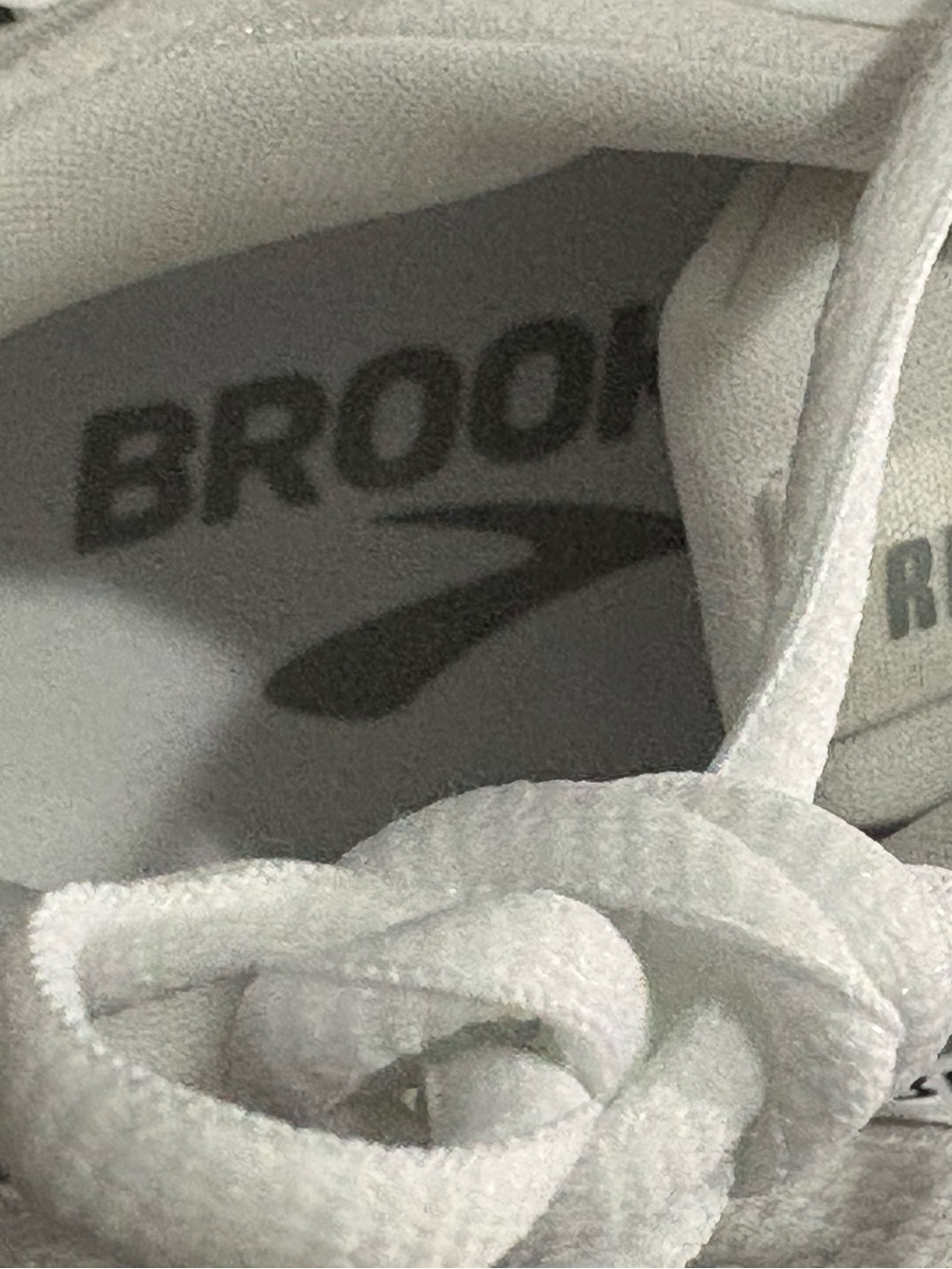 Brooks White Sneakers with Black & Gray Leopard-Print Midsole - Picture 5 of 6